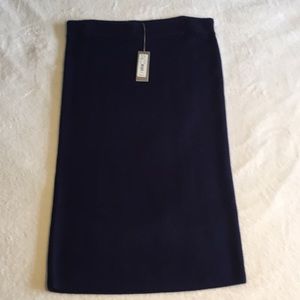 Eva Mendez soft sweater material pencil skirt
